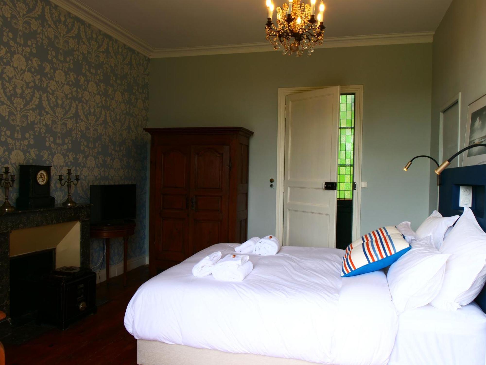 Bed and Breakfast Domaine Du Cloitre à Pleneuf-Val-Andre Extérieur photo